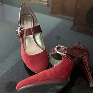 9.5 red heels